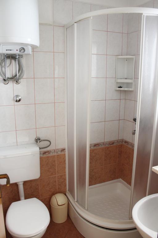 Apartments Petric Makarska Bagian luar foto